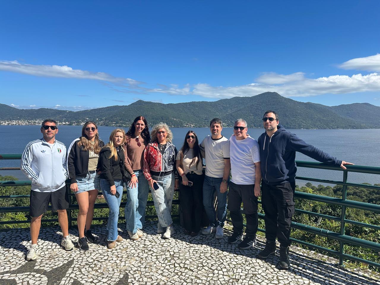 Volver a sorprenderse en grupo: por qué compartir el viaje cambia la experiencia por completo